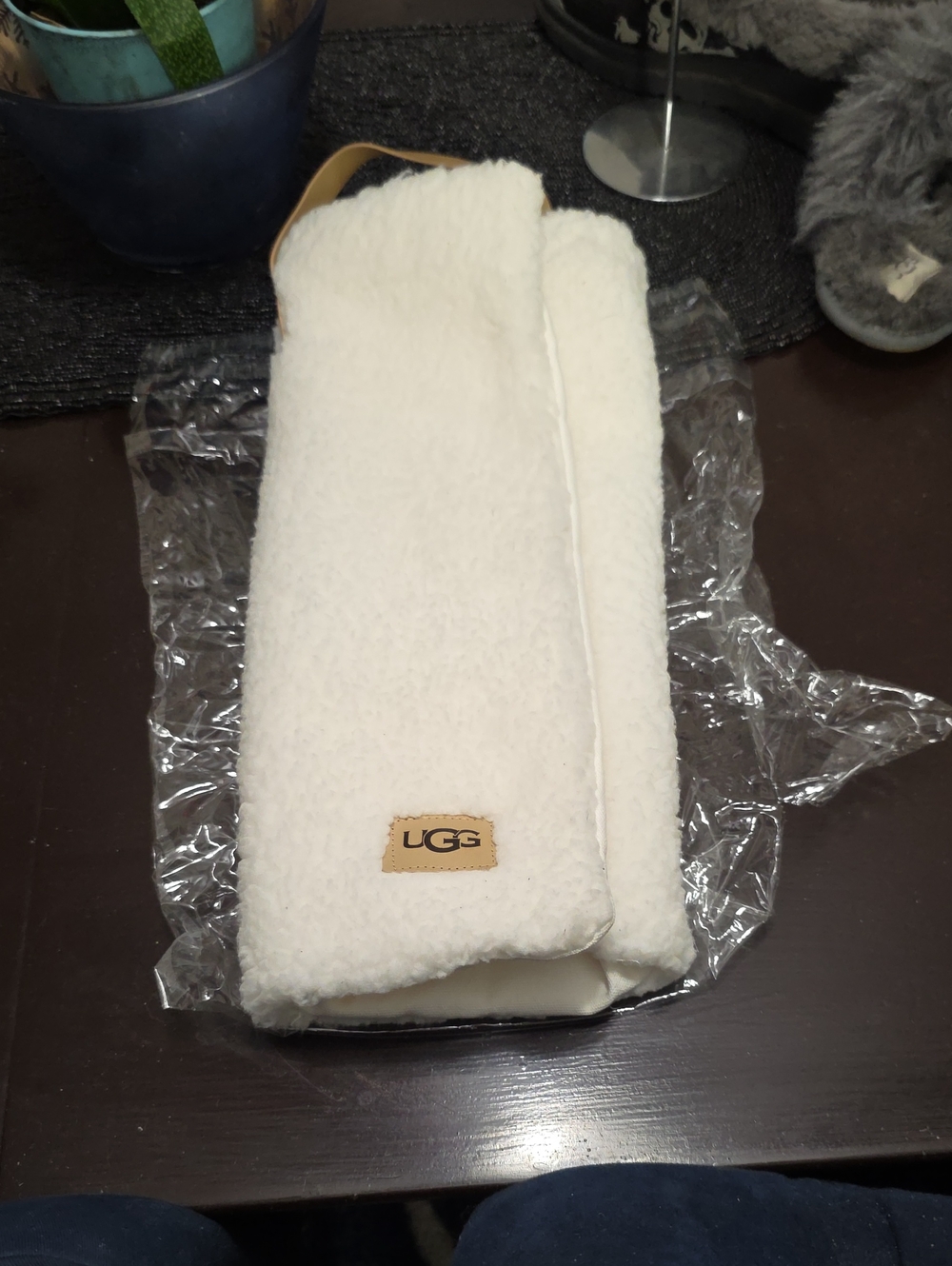 UGG SHERPA TOTE  NEVER USED